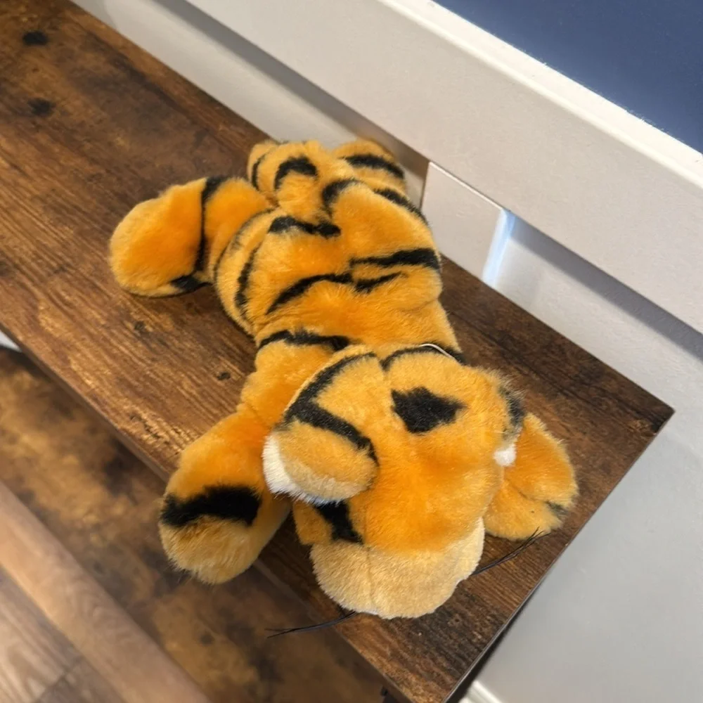Vintage PreferredPlush Plush Tiger Vintage laying down Stuffed Animal
